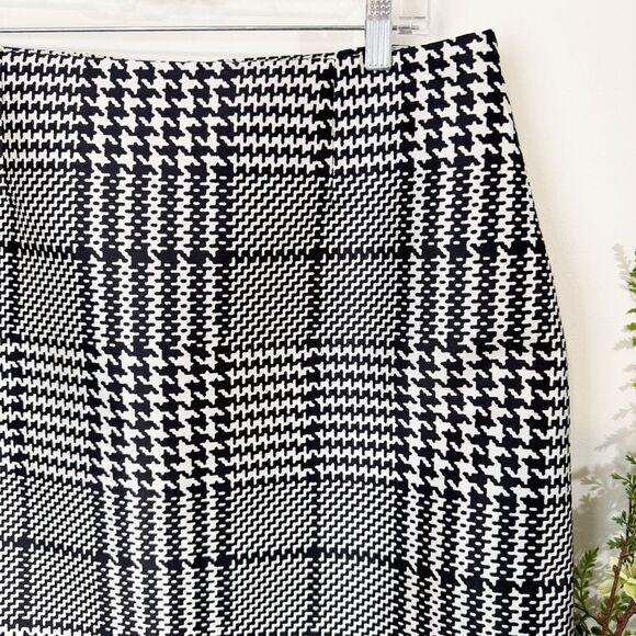 WHITE HOUSE BLACK MARKET | Houndstooth Plaid Skirt | Size 14 | whbm - Picture 2 of 10